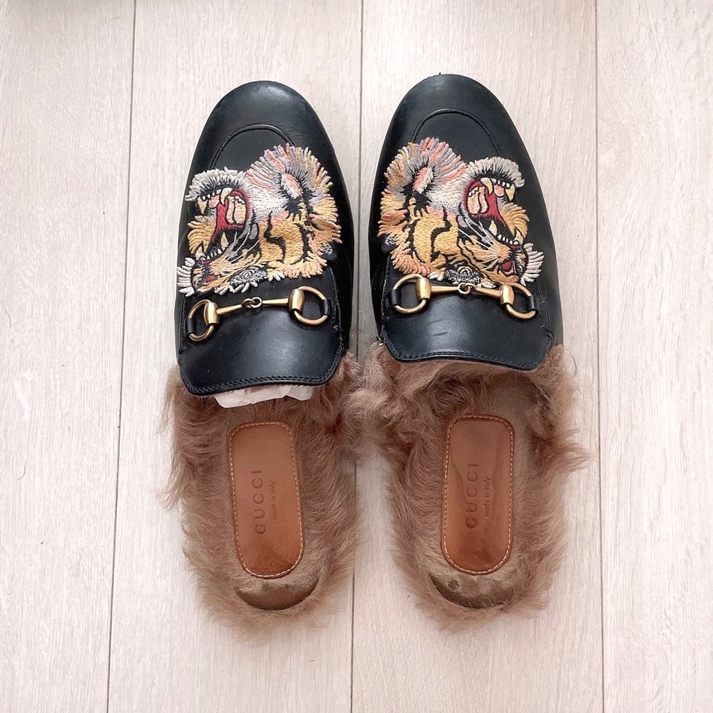 Authentic Gucci Black Leather Tiger Embroidered Fur Princetown Mules Flats
